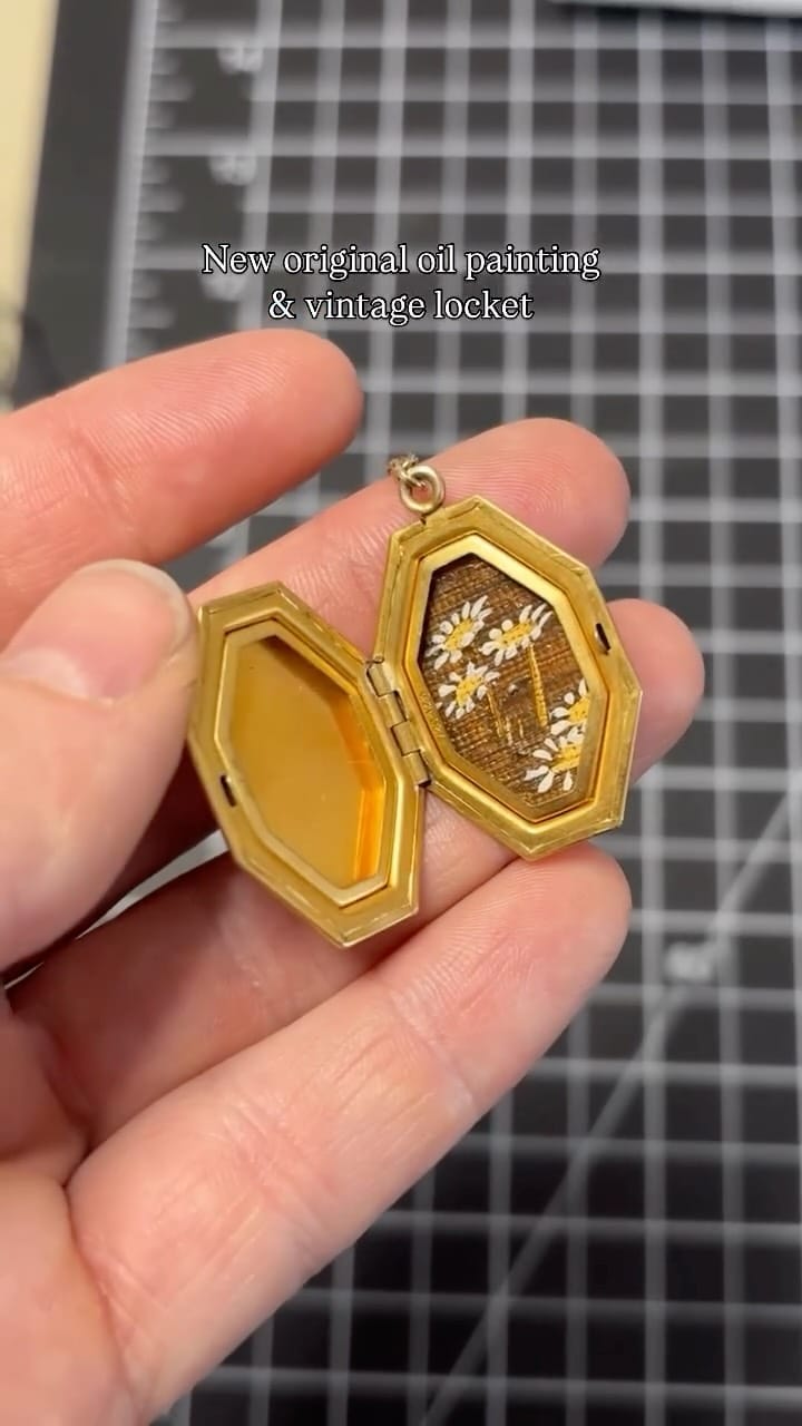Post 6 by Leah Hollrock Fine Art & Jewelry on Instagram (video)