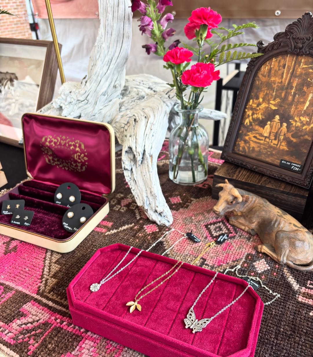 Post 1 by Leah Hollrock Fine Art & Jewelry on Instagram (image)