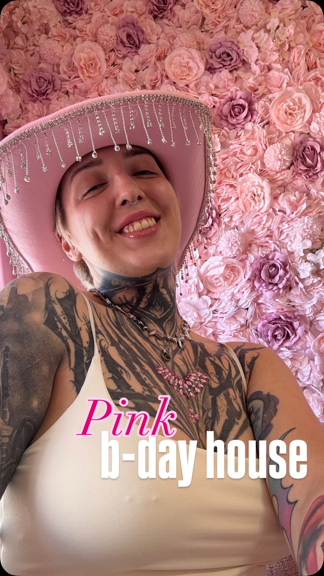 Post 6 by Nikol Histon | Tattoo artist 📍Philadelphia on Instagram (video)