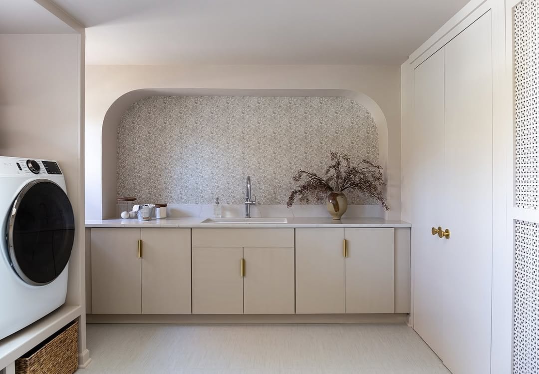 Post 6 by Mimi & Hill design studio on Instagram (carousel)