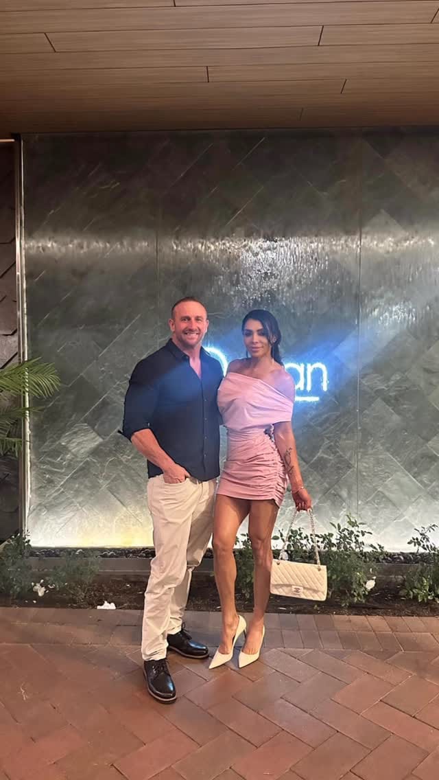 Post 1 by Kim Bierman |Nutritionist & Fitness Coach| IFBB Pro Bikini on Instagram (video)