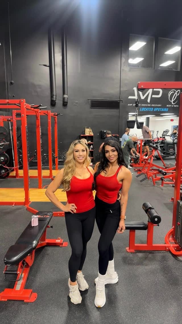 Post 3 by Kim Bierman |Nutritionist & Fitness Coach| IFBB Pro Bikini on Instagram (video)