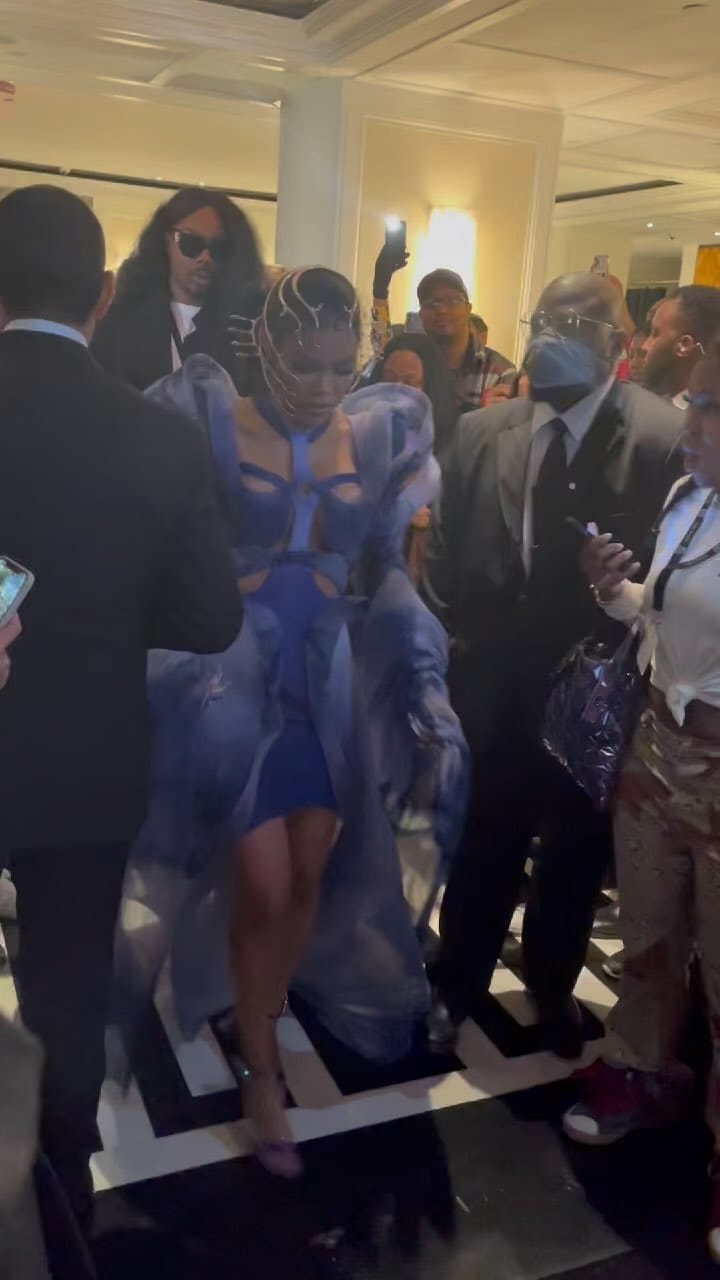 Post 9 by Tiffany Everett on Instagram (video)