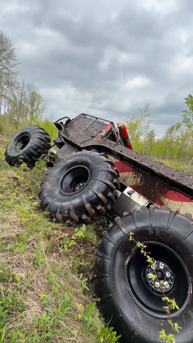 Post 1 by TUT TRUCK on Instagram (video)