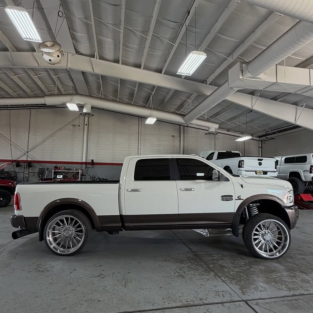Post 1 by daddy don purdy on Instagram (image)
