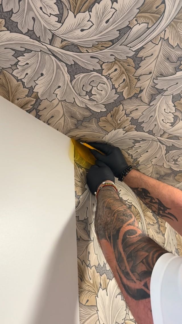 Post 10 by D&L wall design Wallpaper installers  786-389-3914 on Instagram (video)