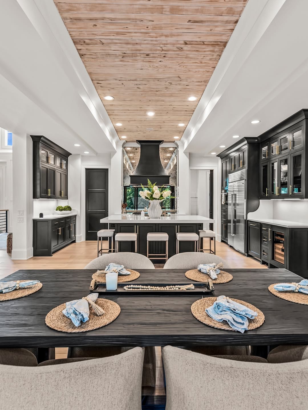 Post 1 by SARAH YERGER INTERIORS on Instagram (carousel)