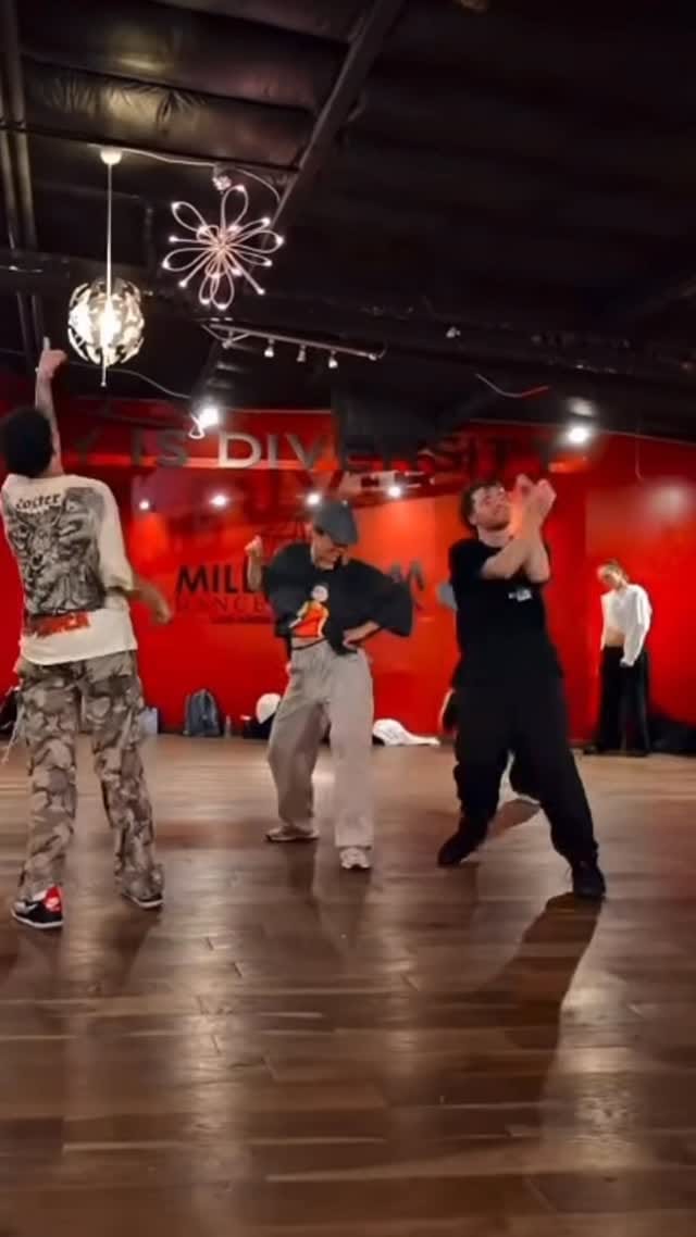 Post 6 by Maja Kereš on Instagram (video)