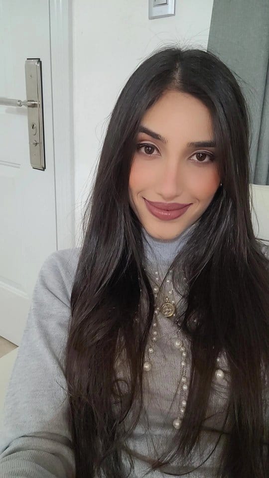 Post 8 by Dra.Aleska Irina on Instagram (video)