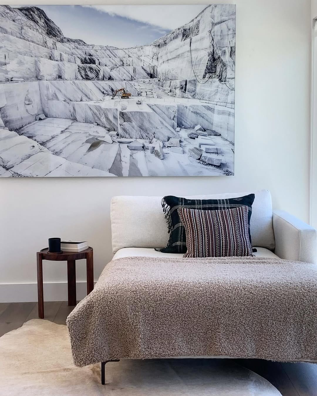 Post 7 by Soledad Alzaga Interior Design on Instagram (image)