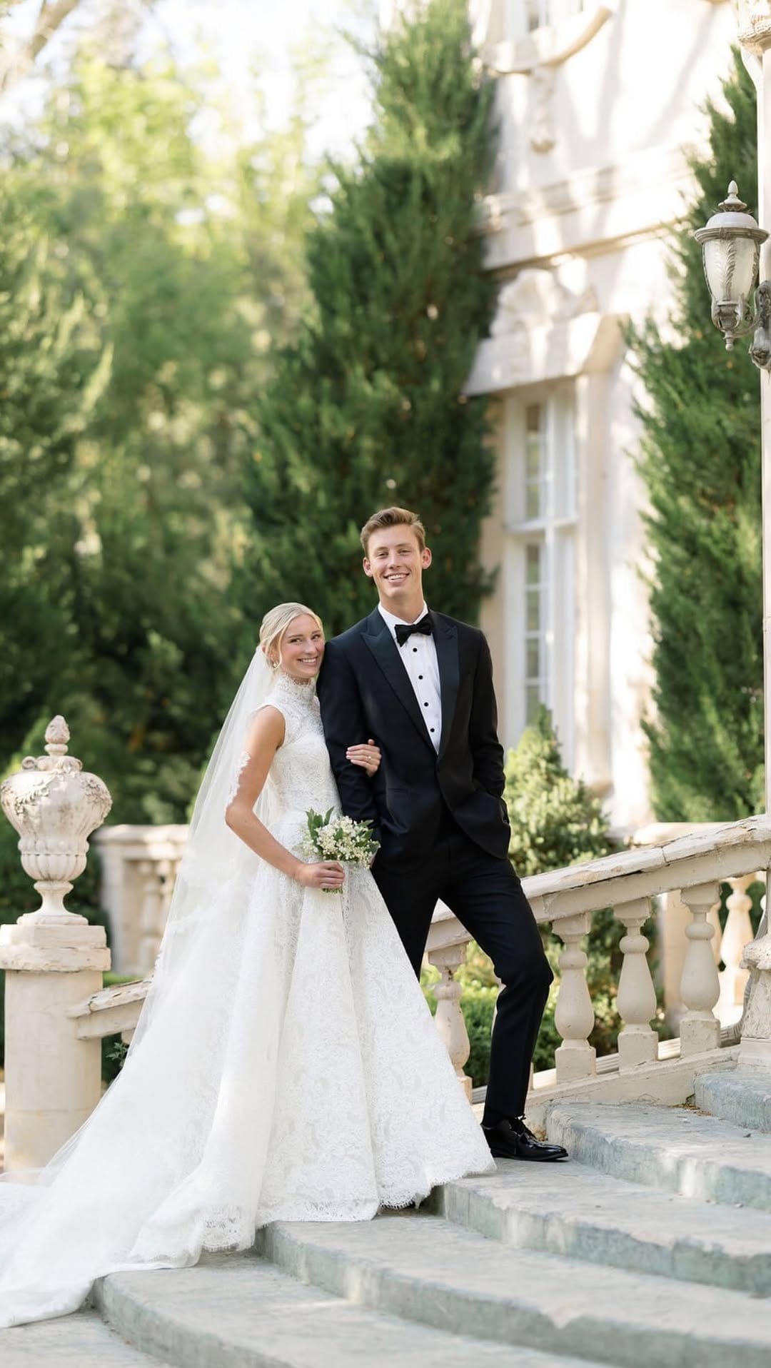 Post 2 by LA FÊTE  floral & events on Instagram (video)