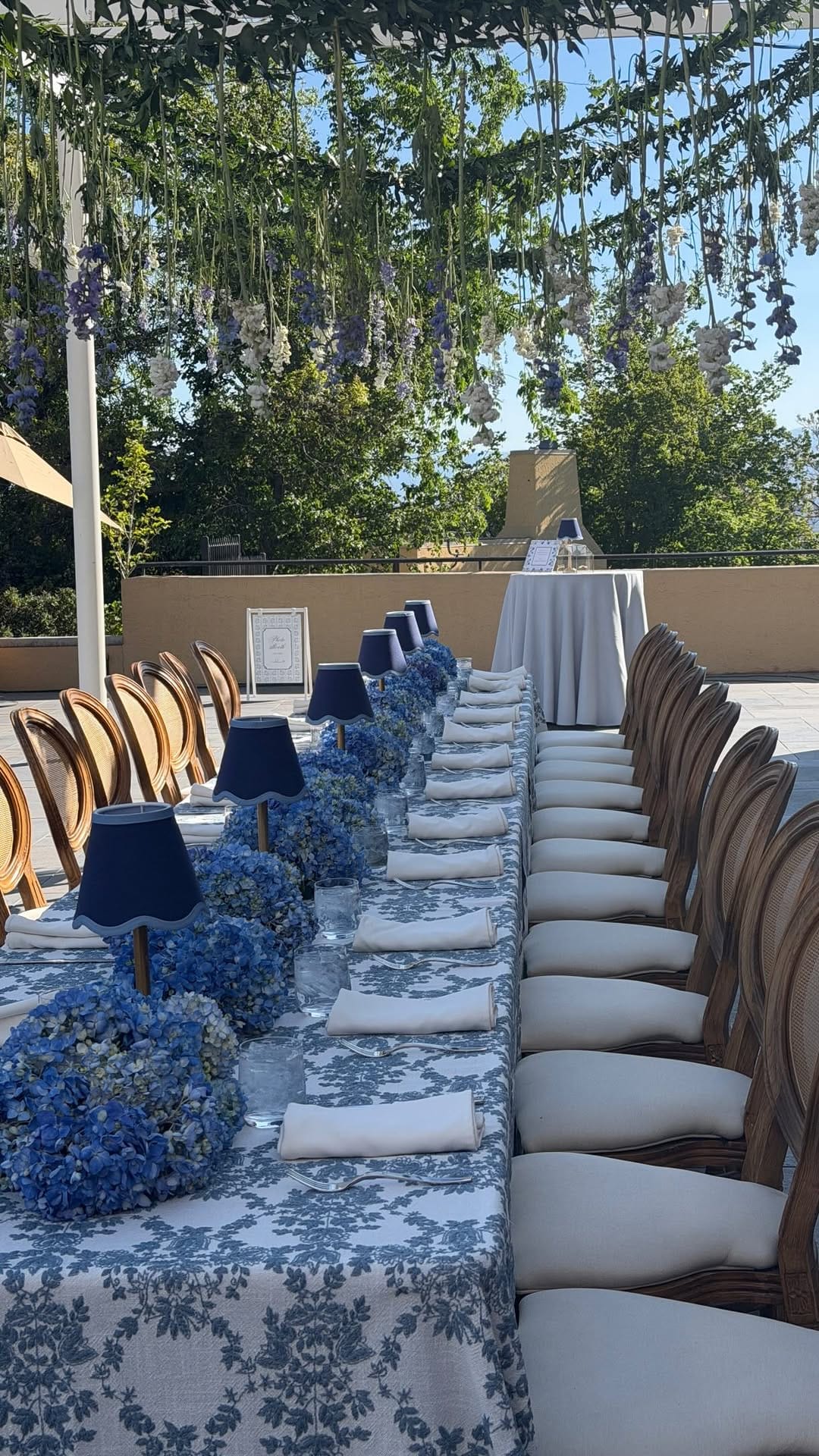 Post 1 by LA FÊTE  floral & events on Instagram (video)