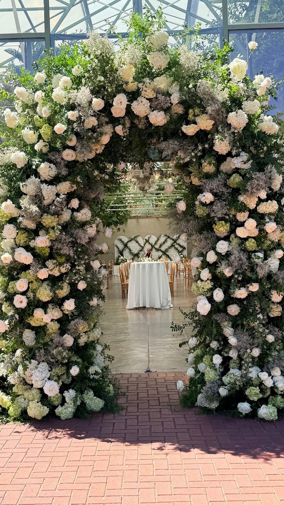 Post 4 by LA FÊTE  floral & events on Instagram (video)