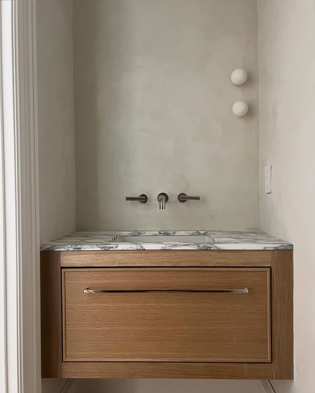 Post 10 by NICOLE HIRSCH INTERIORS on Instagram (image)