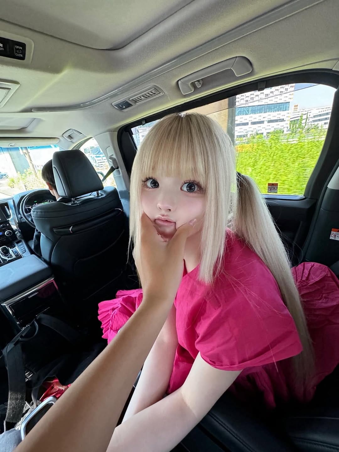 Post 10 by カレンドール on Instagram (carousel)