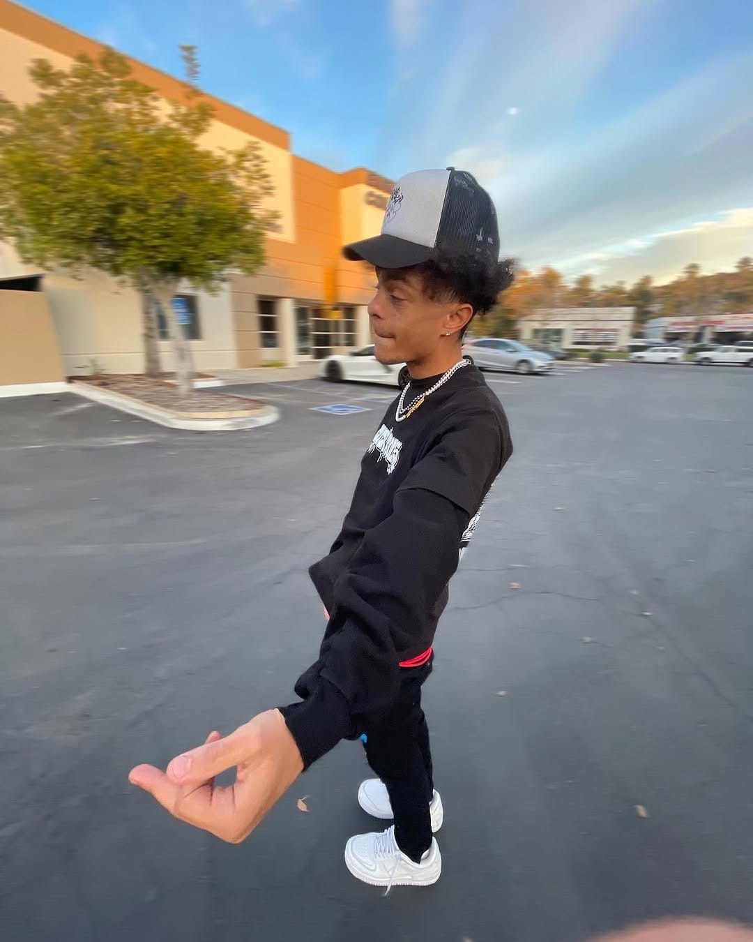 Post 8 by QP 🖤 on Instagram (carousel)