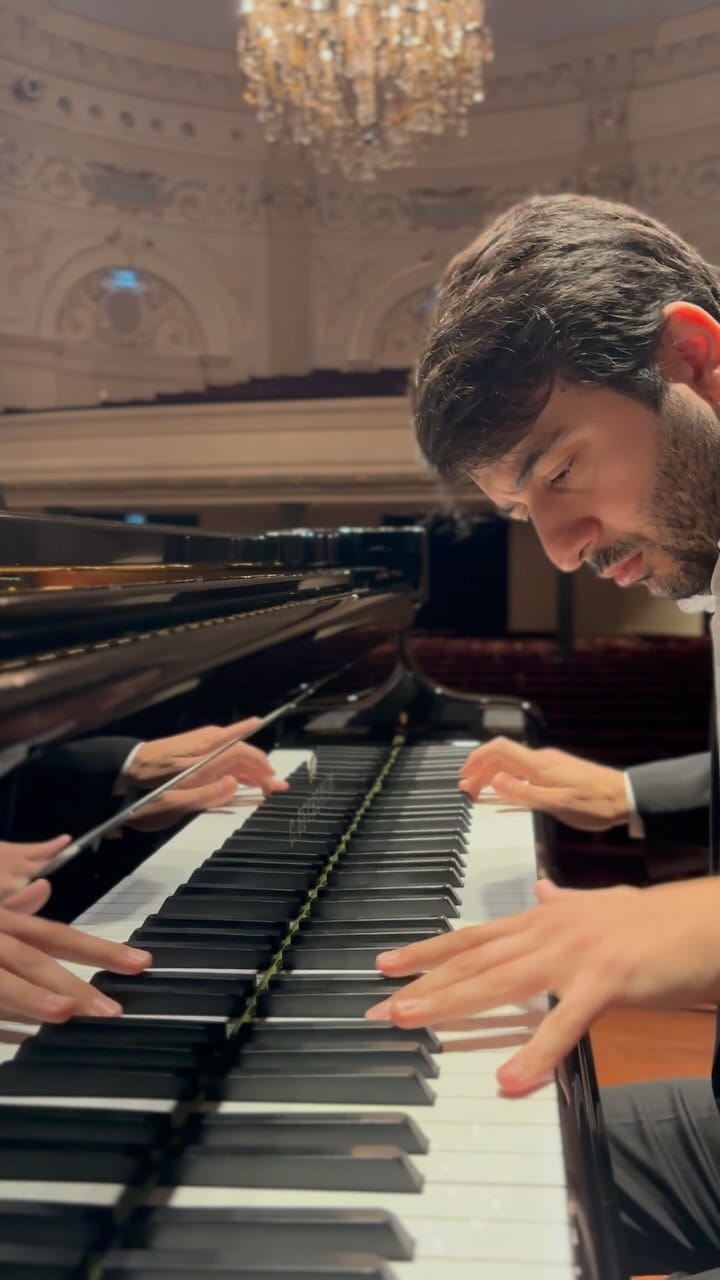 Post 8 by LUKA OKROS on Instagram (video)