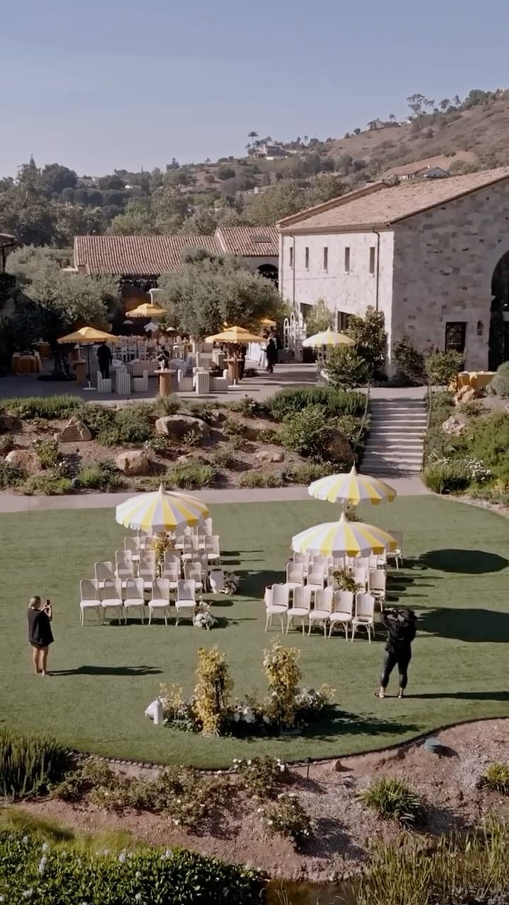 Post 8 by Lavish & Co. on Instagram (video)