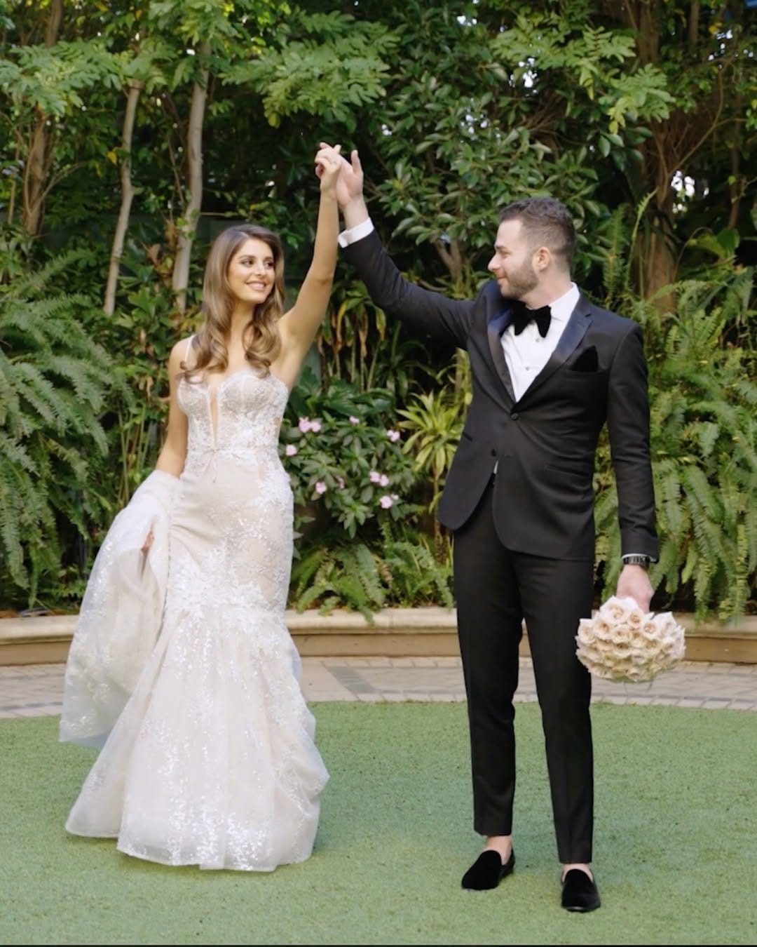 Post 1 by Lavish & Co. on Instagram (video)