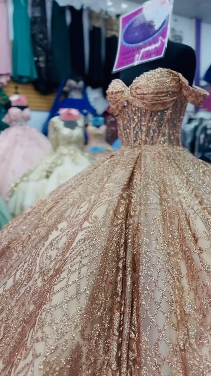 Post 10 by Houston Quinceanera on Instagram (video)