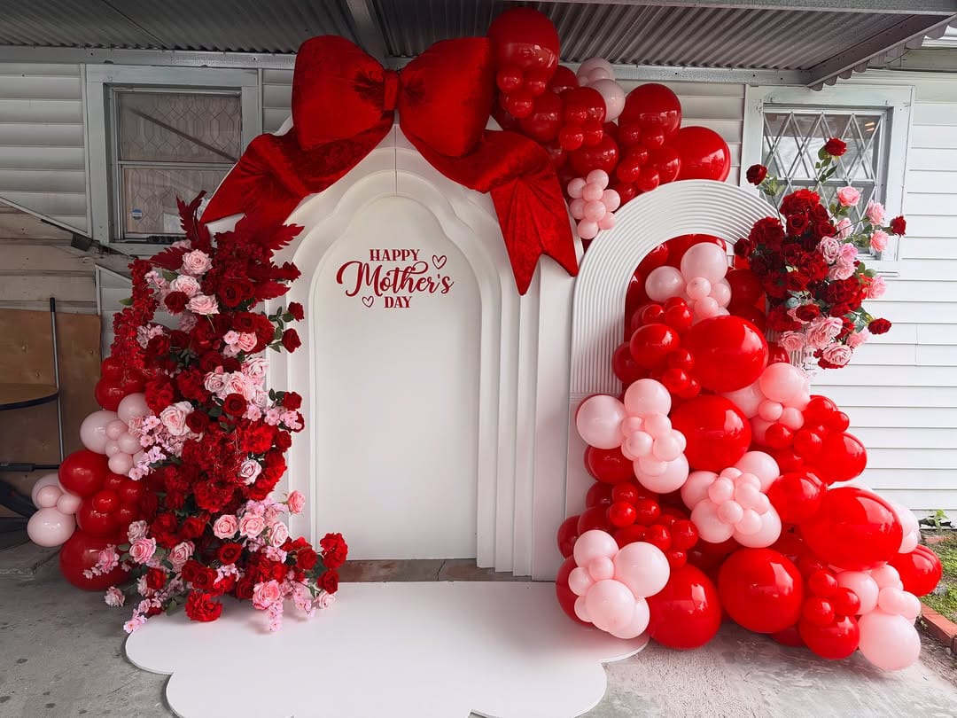 Post 9 by Laura's Balloons Decorations on Instagram (image)