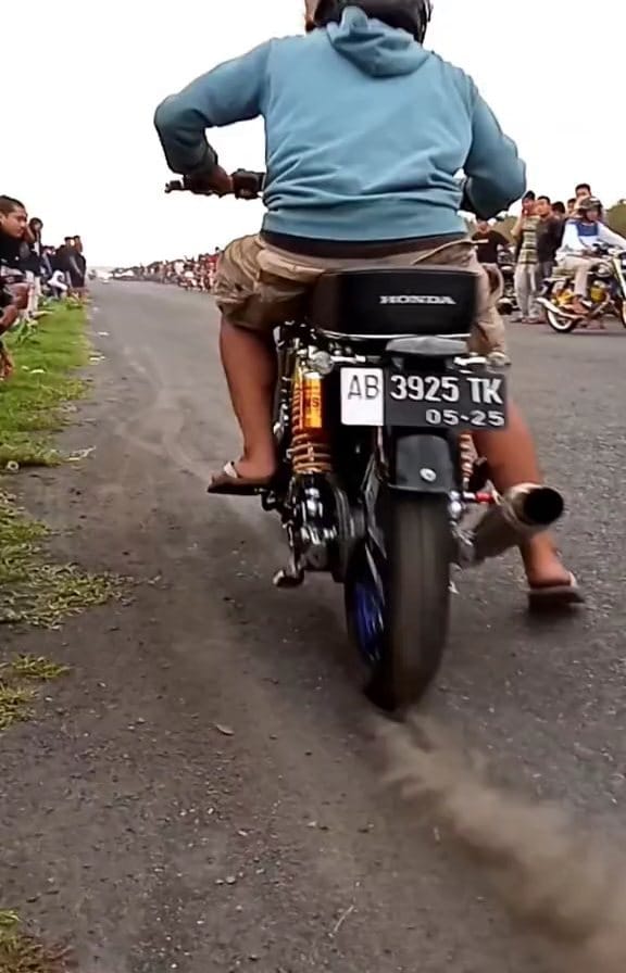 Post 8 by Kentiz_aja on Instagram (video)