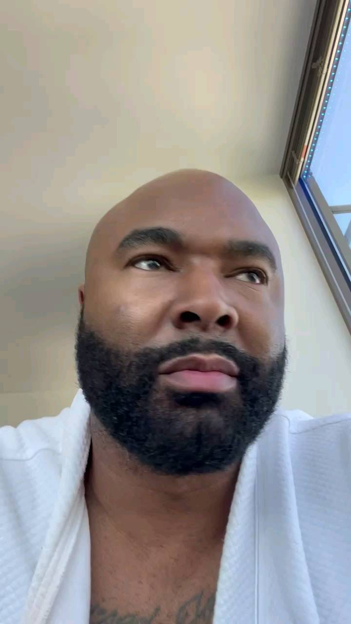 Post 10 by STORHM ARTISTE on Instagram (video)