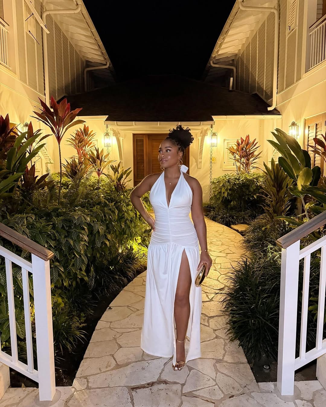 Post 9 by Tapiwa Lynn Mercedes💋 on Instagram (carousel)