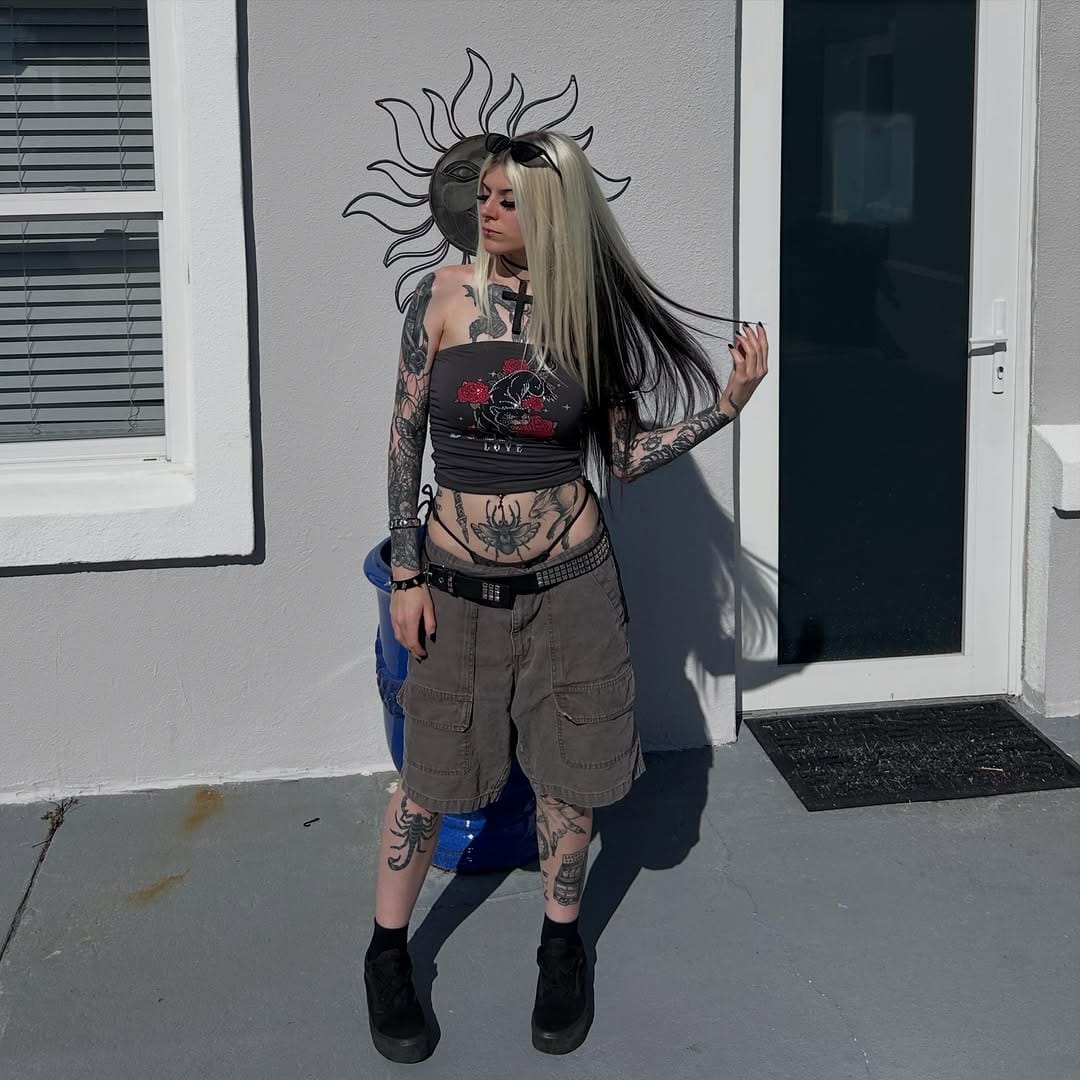 Post 6 by chloe 🕷 on Instagram (carousel)