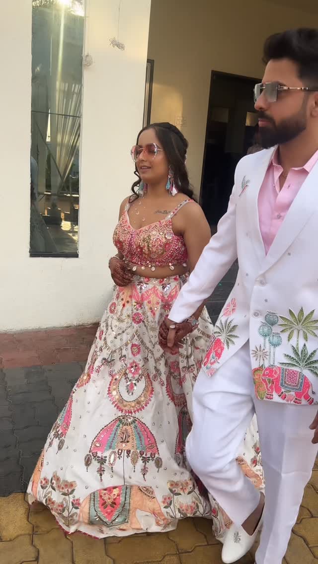 Post 4 by poonam tolani on Instagram (video)