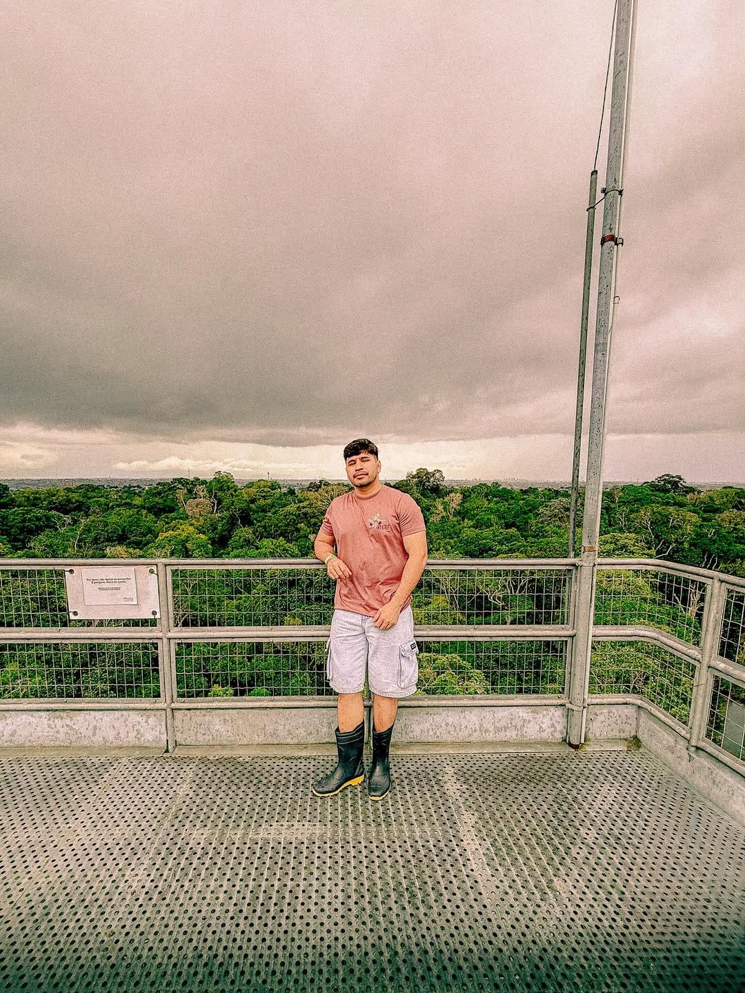 Post 6 by Dhyêgo Sam on Instagram (carousel)