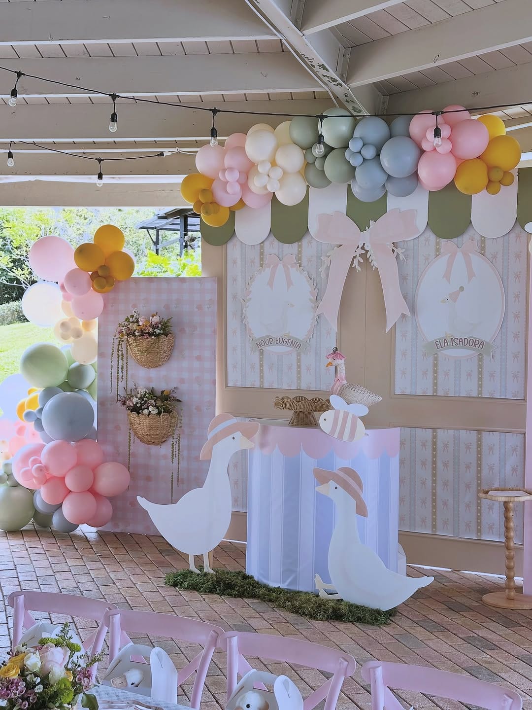 Post 9 by Artsy Party Styling on Instagram (carousel)