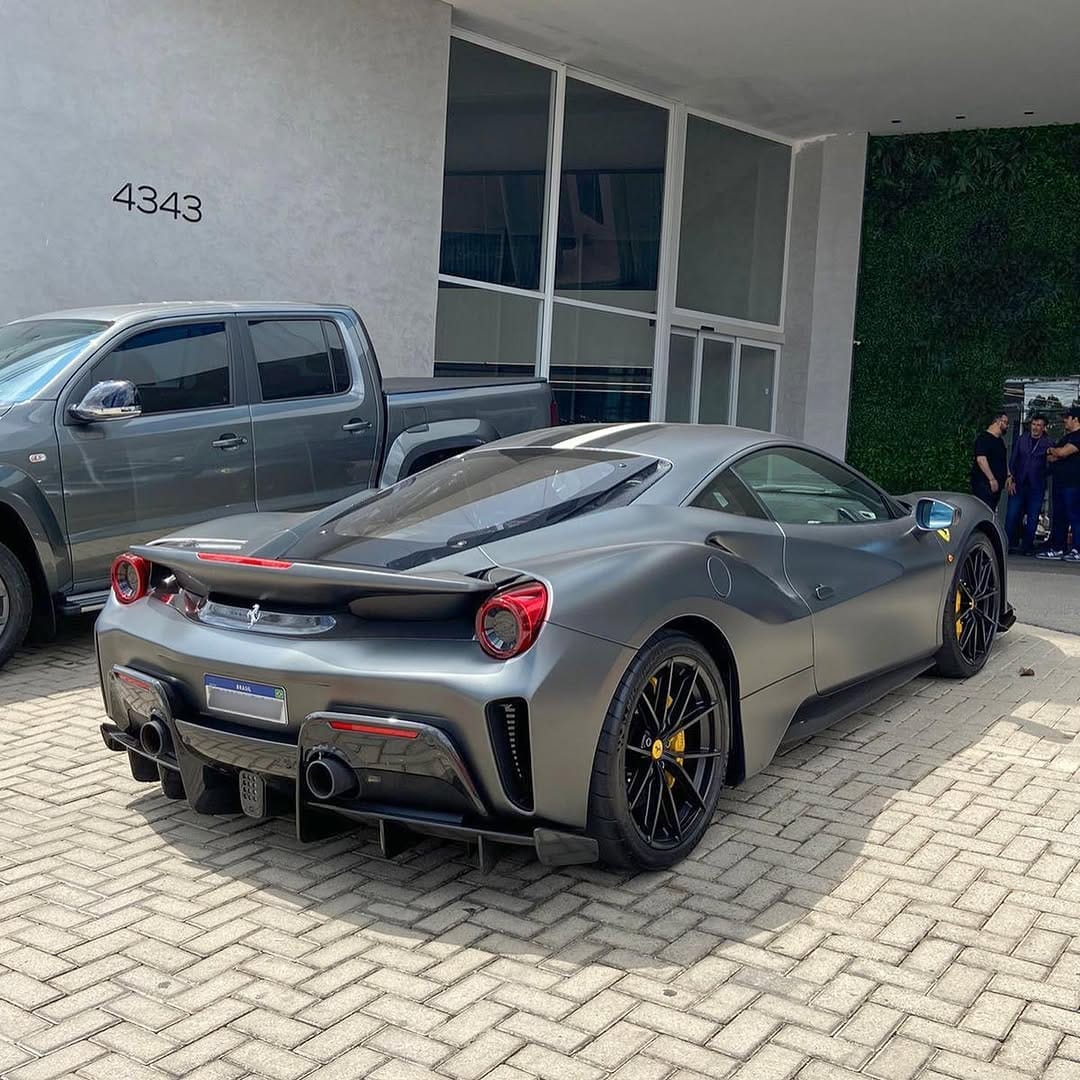 Post 5 by 🔰Super Carros na América on Instagram (carousel)