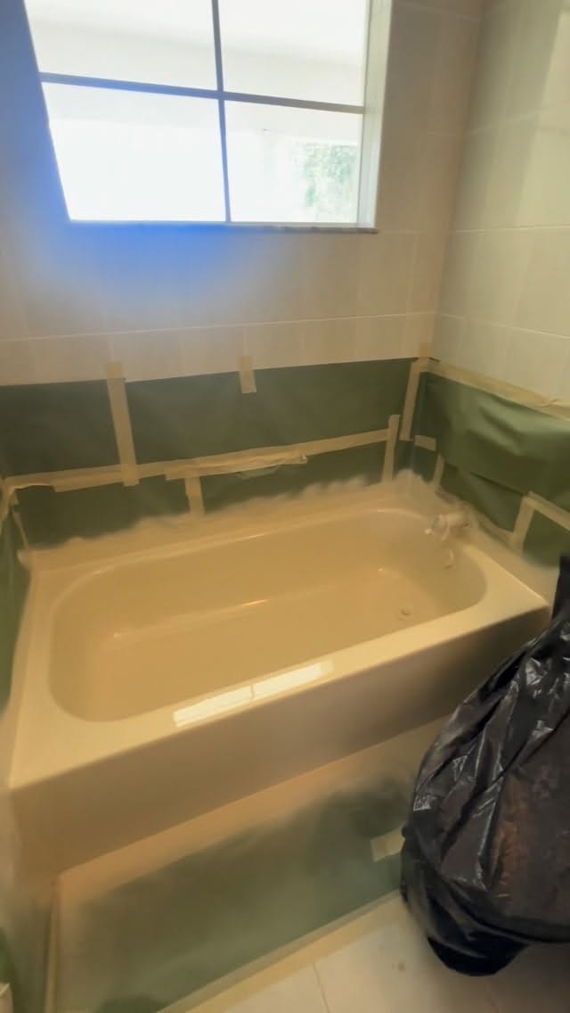 Post 2 by Bathtub Reglazing Specialist on Instagram (video)