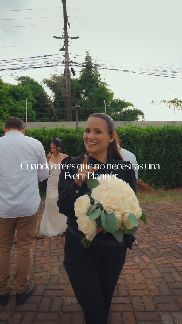 Post 6 by Laura Bermúdez on Instagram (video)