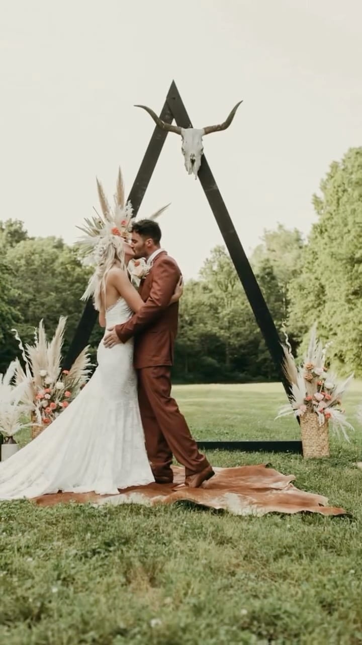 Post 2 by The Barn at Cedar Grove | Kentucky Wedding Venue on Instagram (video)