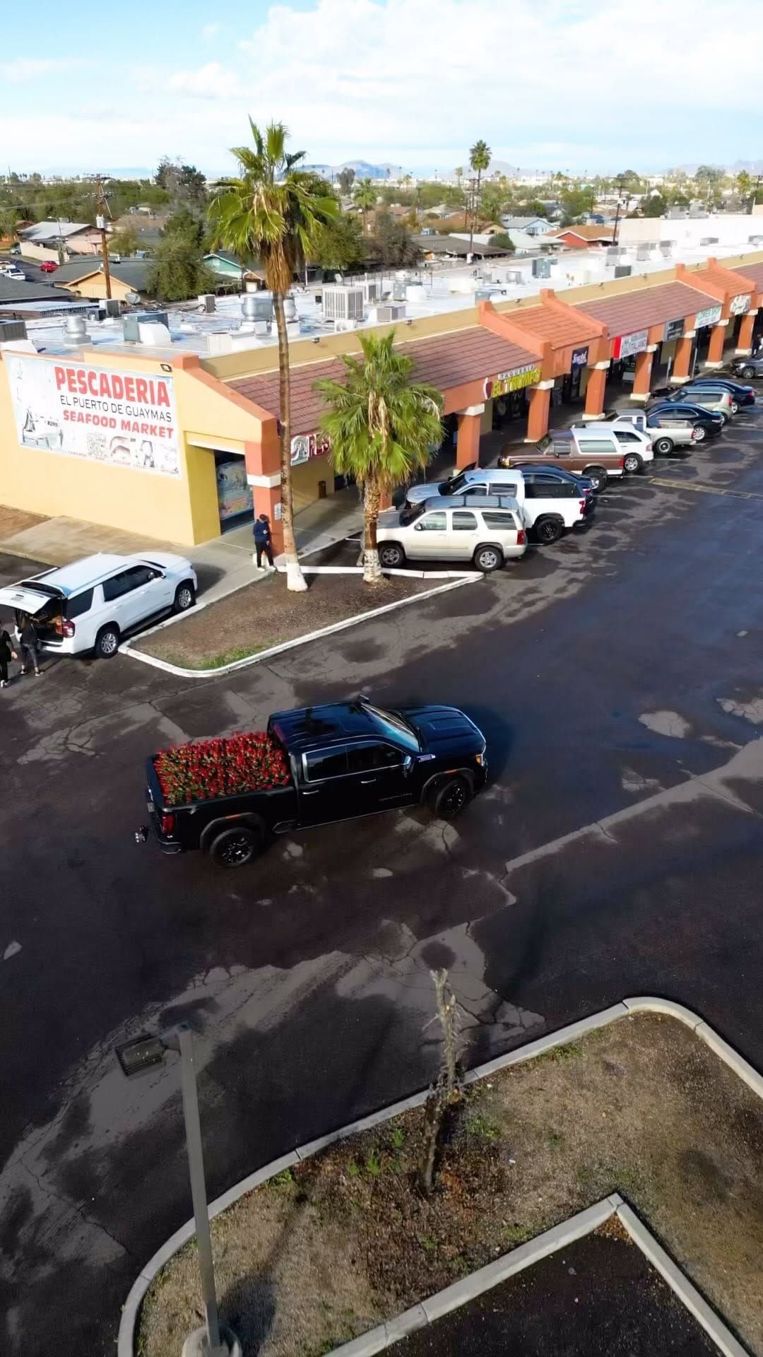 Post 10 by Omar Santillan on Instagram (video)