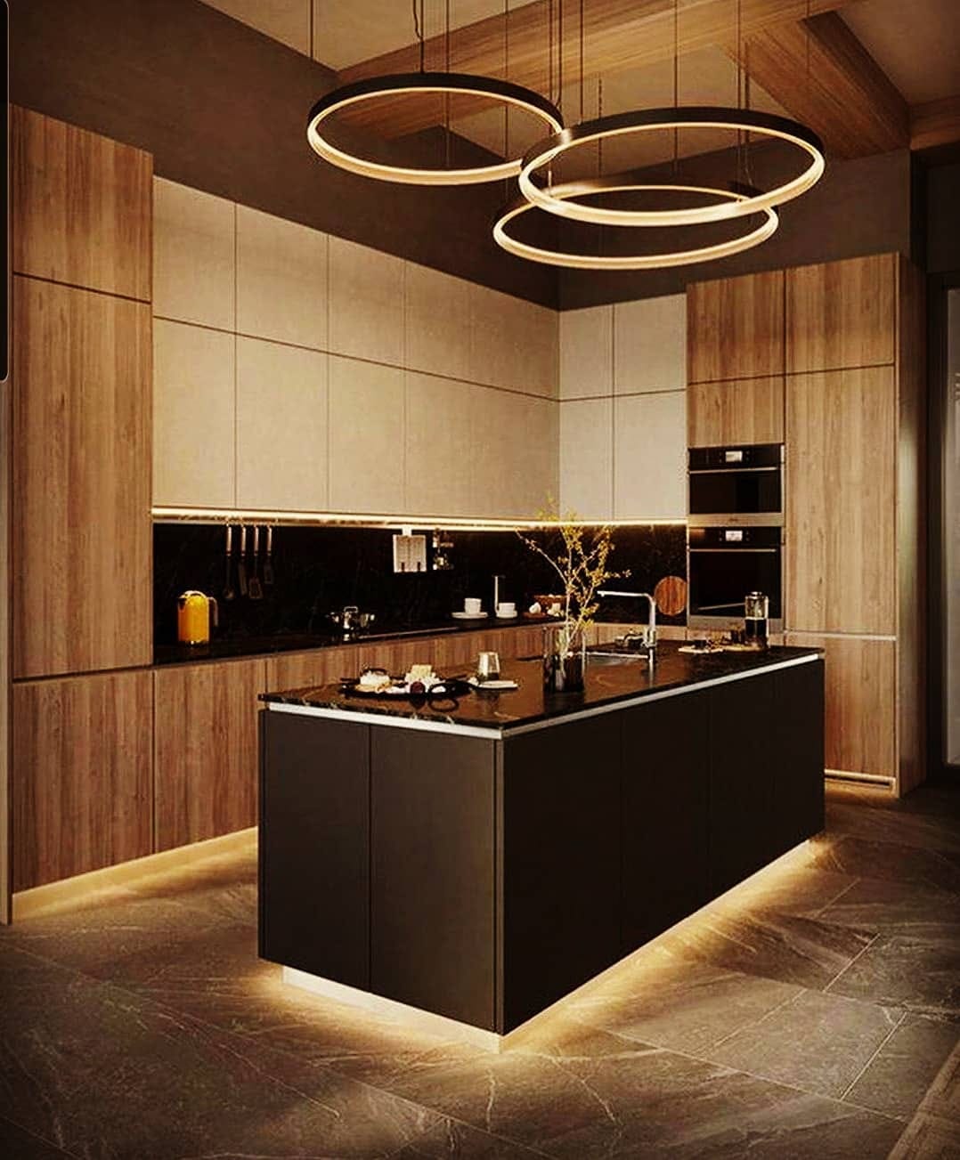 Post 7 by S&F on Instagram (image)
