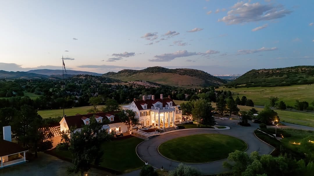 Post 10 by The Manor House on Instagram (image)