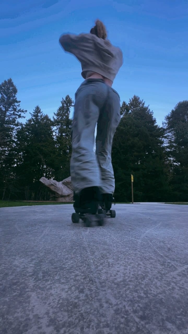 Post 8 by Breanna • Rollerskater on Instagram (video)