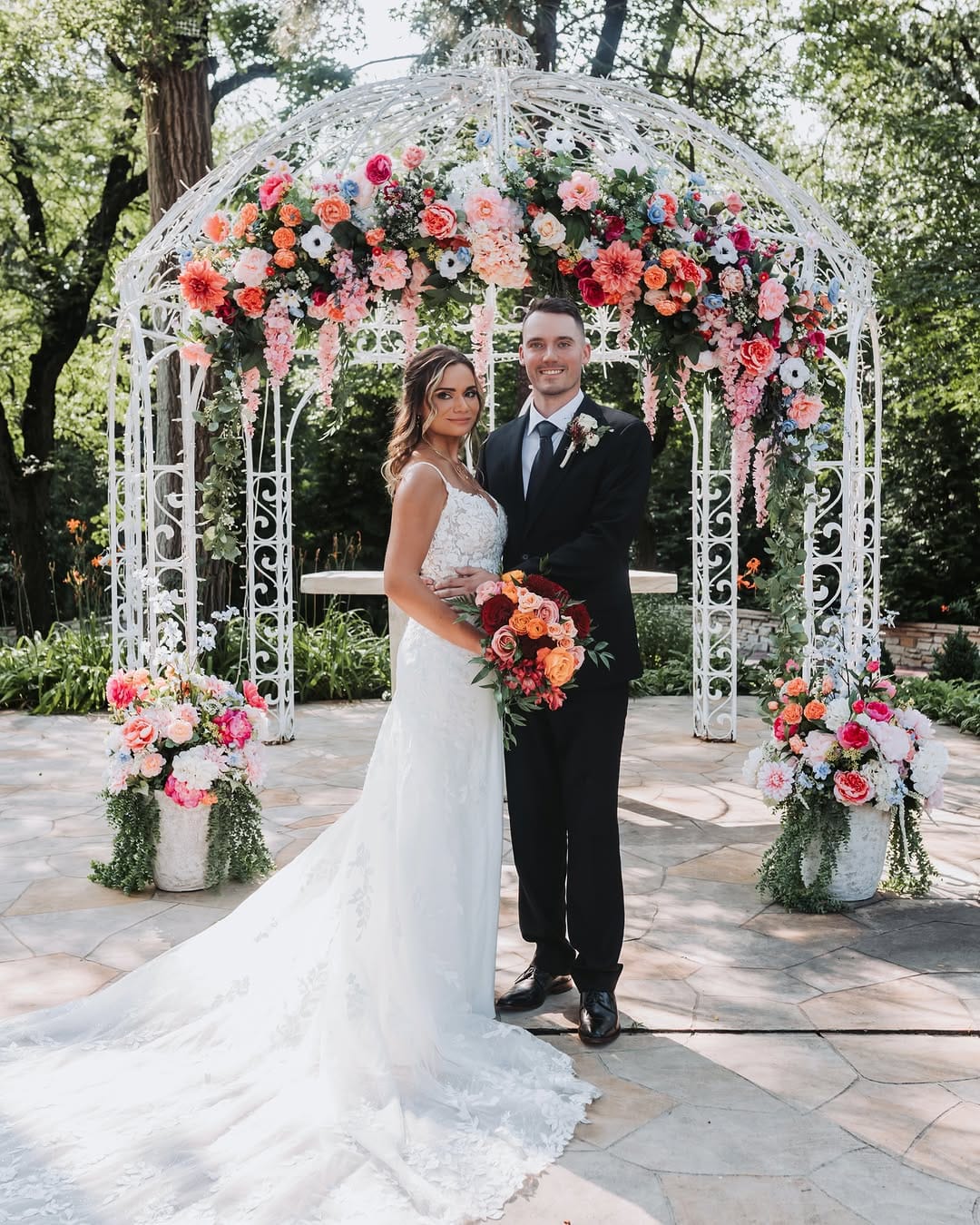 Post 1 by MEYER’S CASTLE - CHICAGO / NWI WEDDING VENUE on Instagram (carousel)