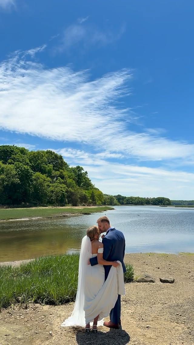 Post 5 by Lessing's Weddings on Instagram (video)