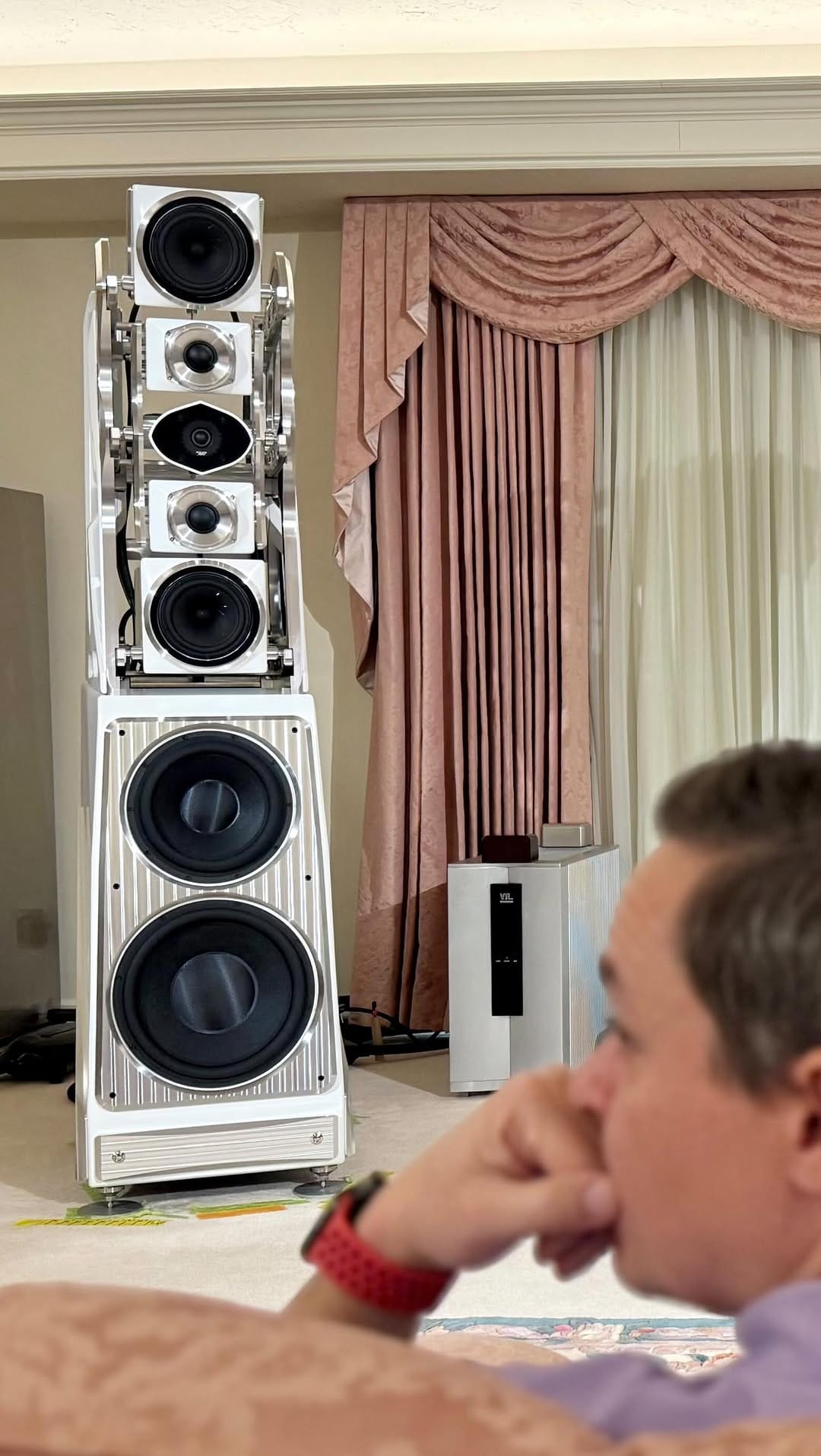 Post 9 by JS Audio on Instagram (video)