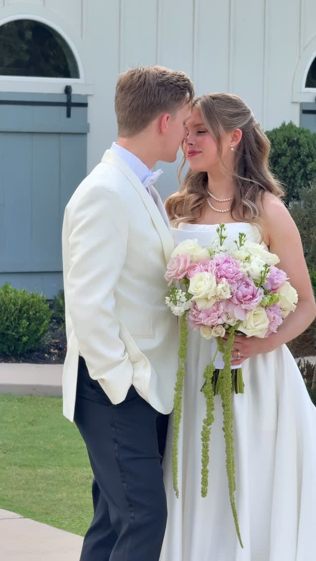 Post 7 by The French Farmhouse Venue on Instagram (video)