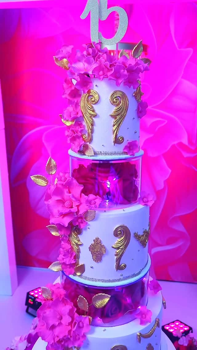 Post 3 by Event Planner KC | Balloons & Decor on Instagram (video)