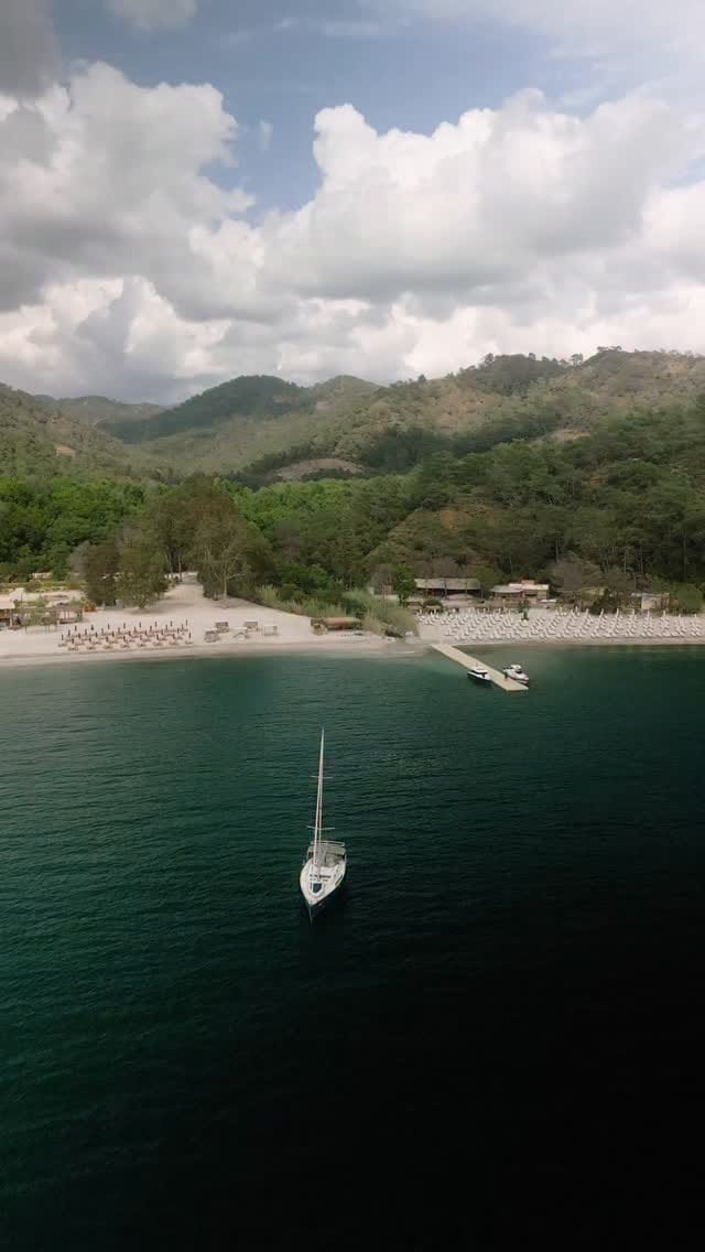 Post 4 by KIS Cubed | Luxury Celebrations on Instagram (video)