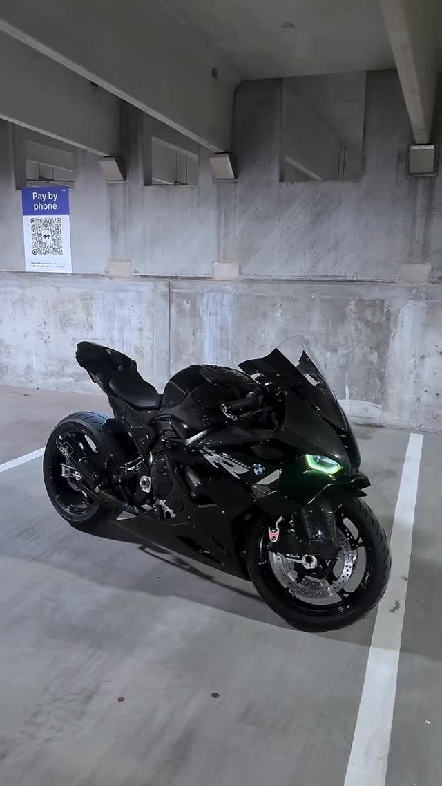 Post 7 by S1000RR CLUB on Instagram (video)