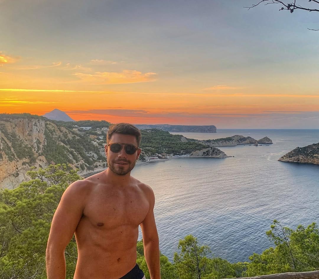 Post 9 by Javier Camacho🤟🏽 on Instagram (image)