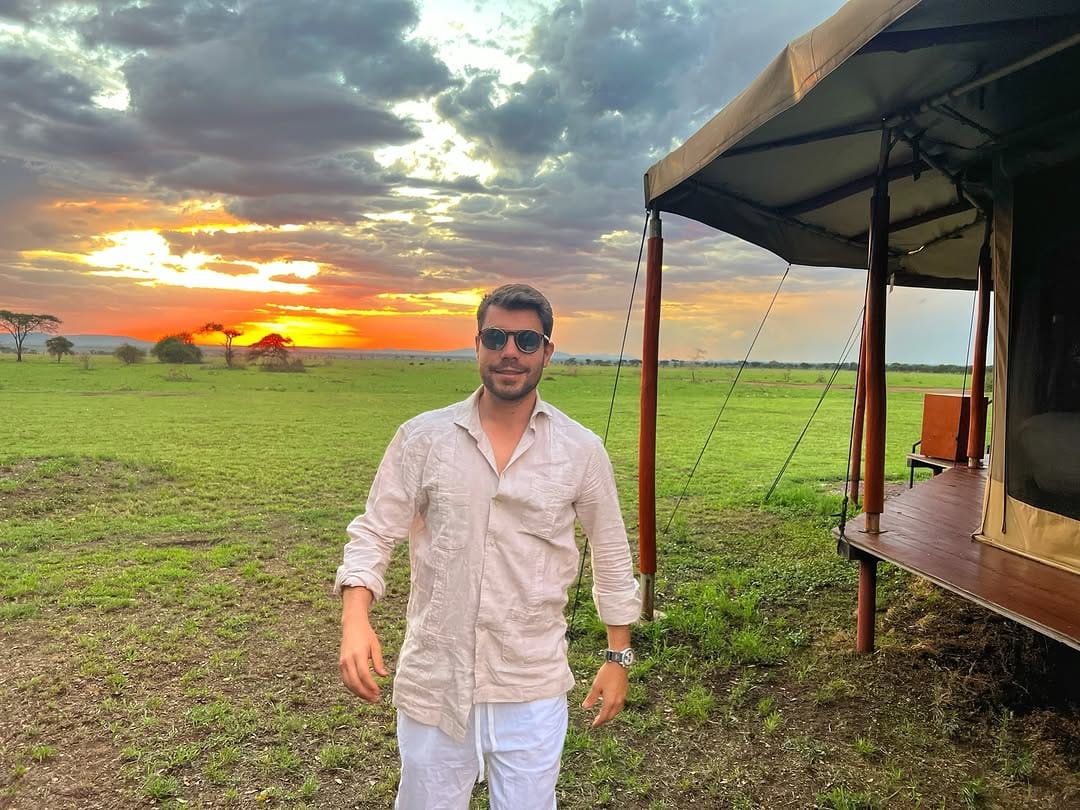 Post 2 by Javier Camacho🤟🏽 on Instagram (carousel)