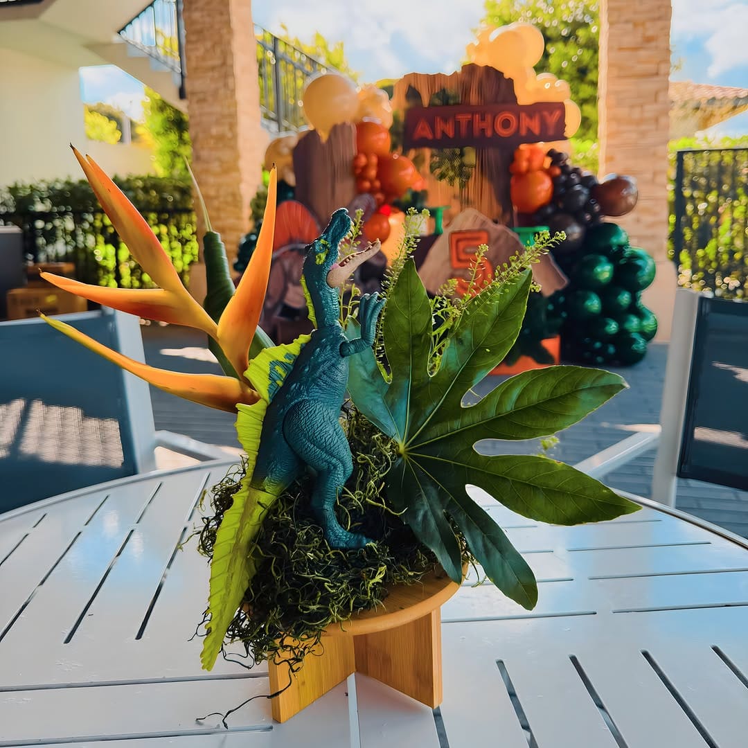 Post 6 by Party Decorations / Balloons Decorations on Instagram (carousel)